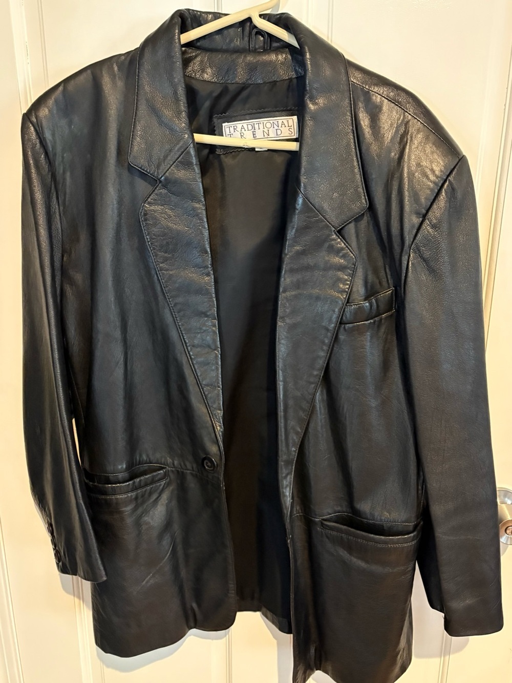 Vintage Traditional Trends Black Leather Jacket, size M